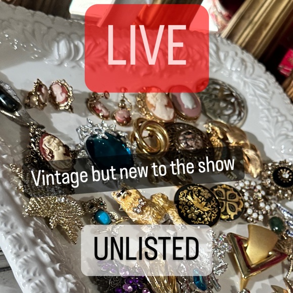 Jewelry - UNLISTED NEWLY IN VINTAGE LIVE